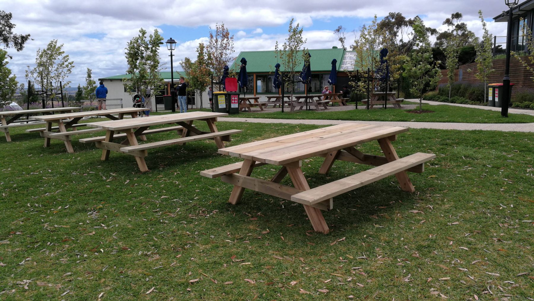 A trusted commercial outdoor furniture partner