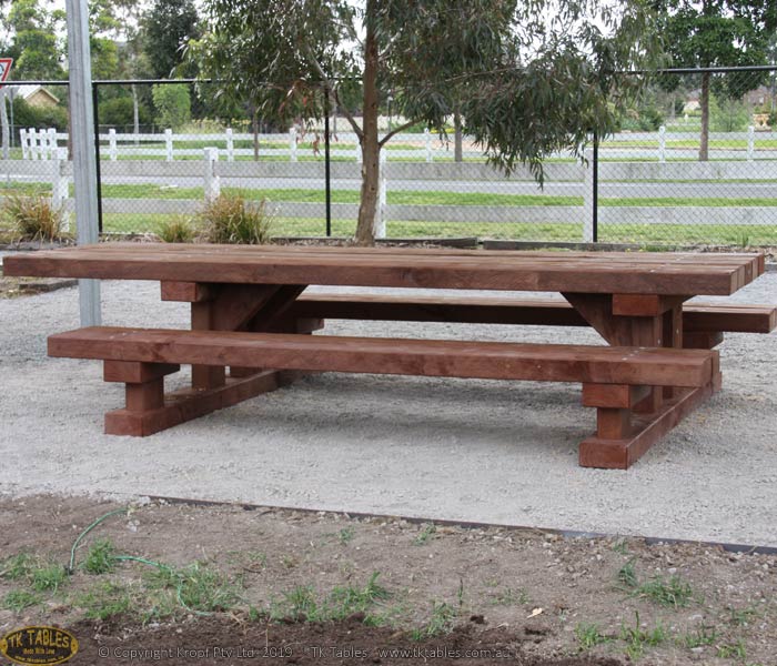 Communal Sleeper Outdoor Table Set
